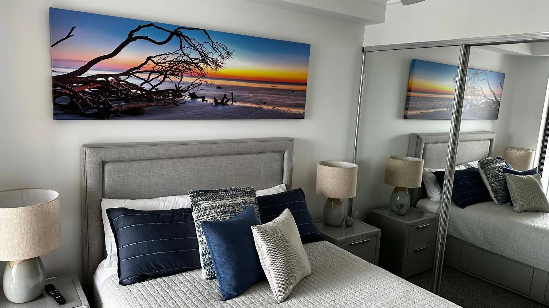 Broadwater Parklands Paradise-One & Two Bedroom Apartments Gold Coast
