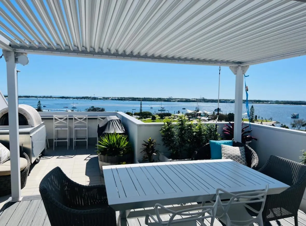 Broadwater Parklands Paradise-One & Two Bedroom Apartments Gold Coast