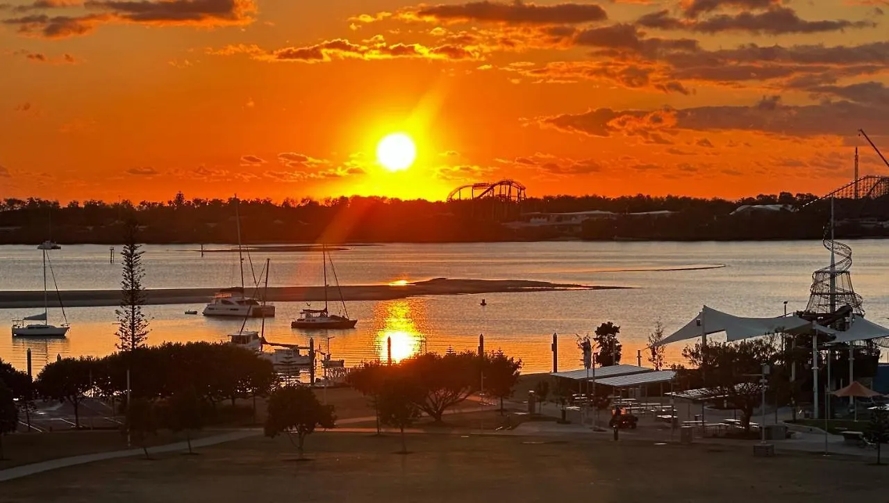 Broadwater Parklands Paradise-One & Two Bedroom Apartments Gold Coast 0*,