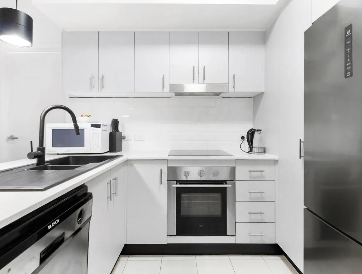 Broadwater Parklands Paradise-One & Two Bedroom Apartments Gold Coast