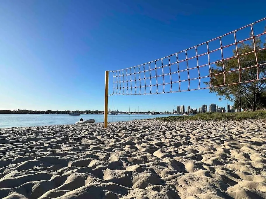 Broadwater Parklands Paradise-One & Two Bedroom Apartments Gold Coast