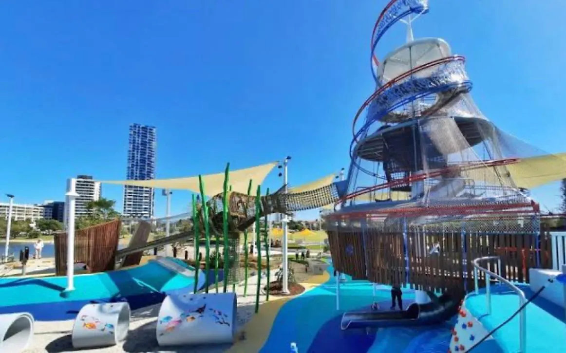 Broadwater Parklands Paradise-One & Two Bedroom Apartments Gold Coast