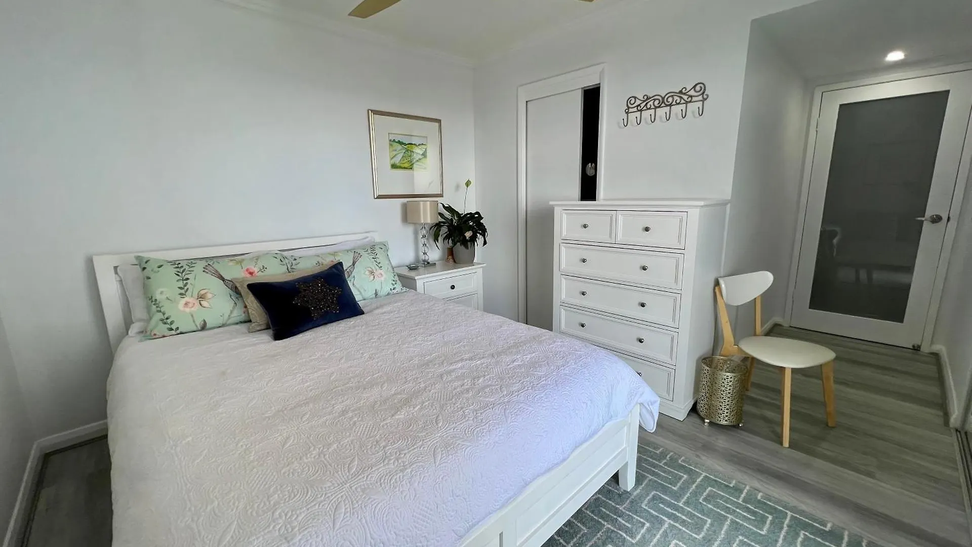 Broadwater Parklands Paradise-One & Two Bedroom Apartments Gold Coast